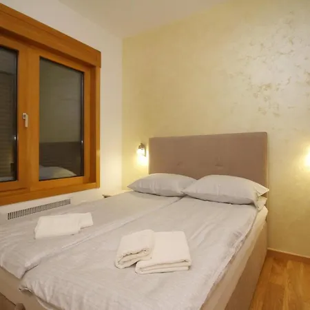 Elsa S15 アパート *