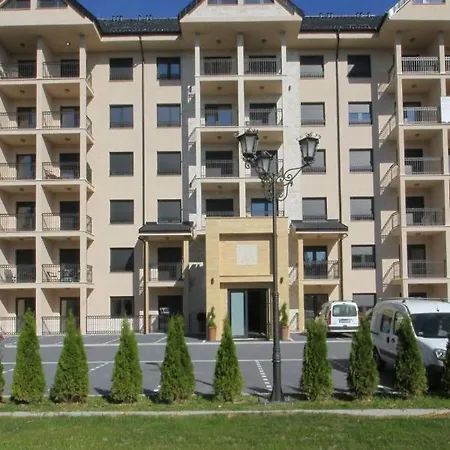 アパート Elsa S15 ズラティボール