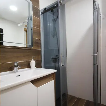 Elsa S15 アパート